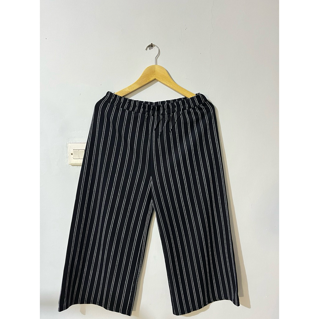 preloved baju-celana wanita-kekinian