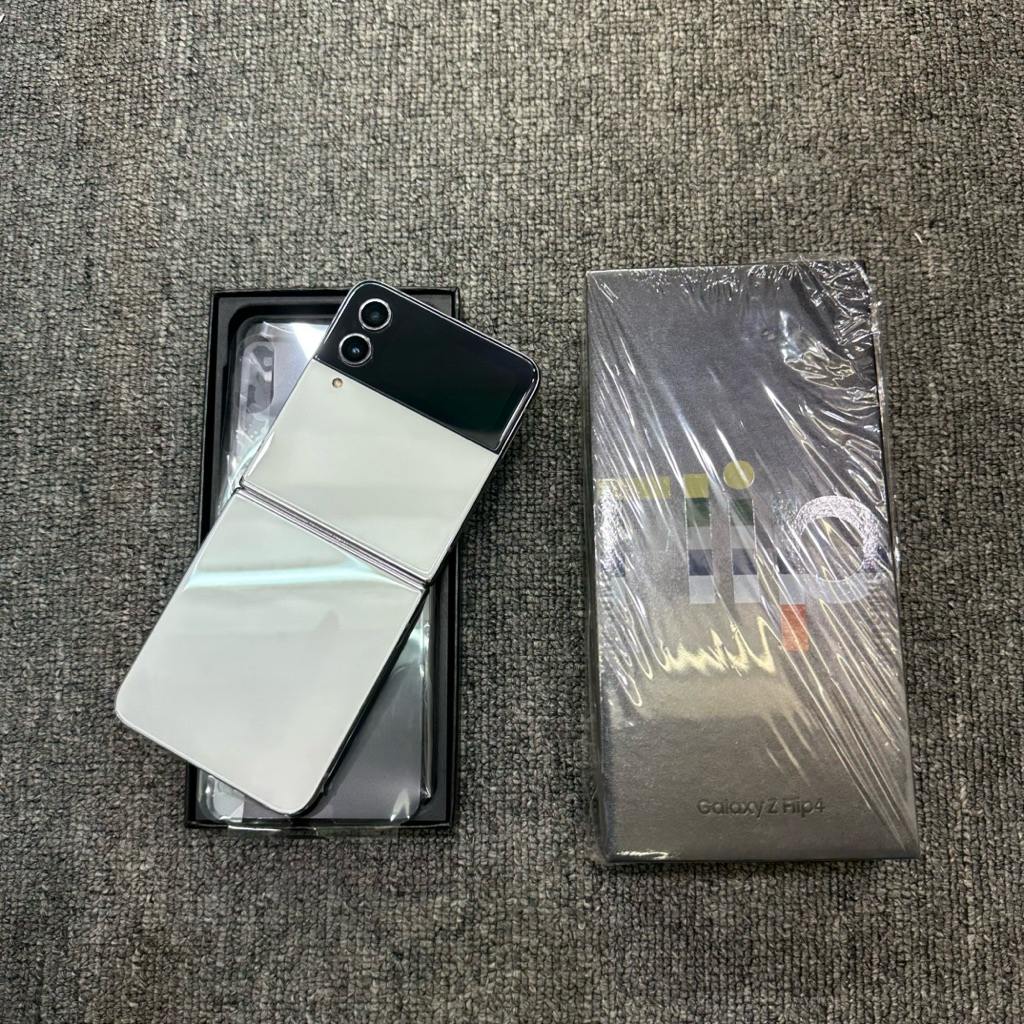 Samsung Z Flip 4 8/256 Resmi