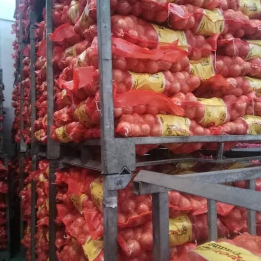 

Bawang bombay besar Super 1 karung -+20kg - Grosir - Berkahprempah