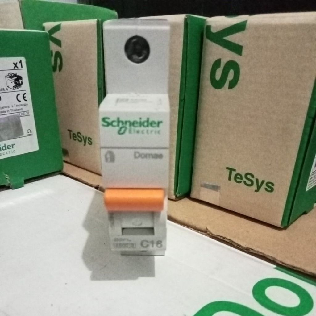 MCB DOMAE 1PHASE 16A TIPE LAMA SCHNEIDER ORIGINAL
