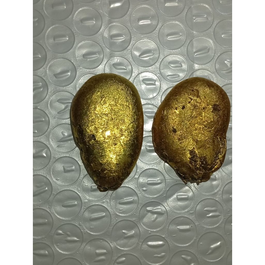 nuget logam emas temuan alam sepasang