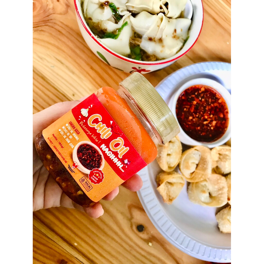 

Chili Oil NAGIH - Minyak Cabai Halal Enak, Pedas, Gurih, Asin BPOM (180 Gr)