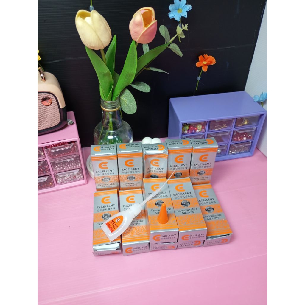 

[Aesthetic by FSs.id] Lem rekat korea/lem rekat sepatu