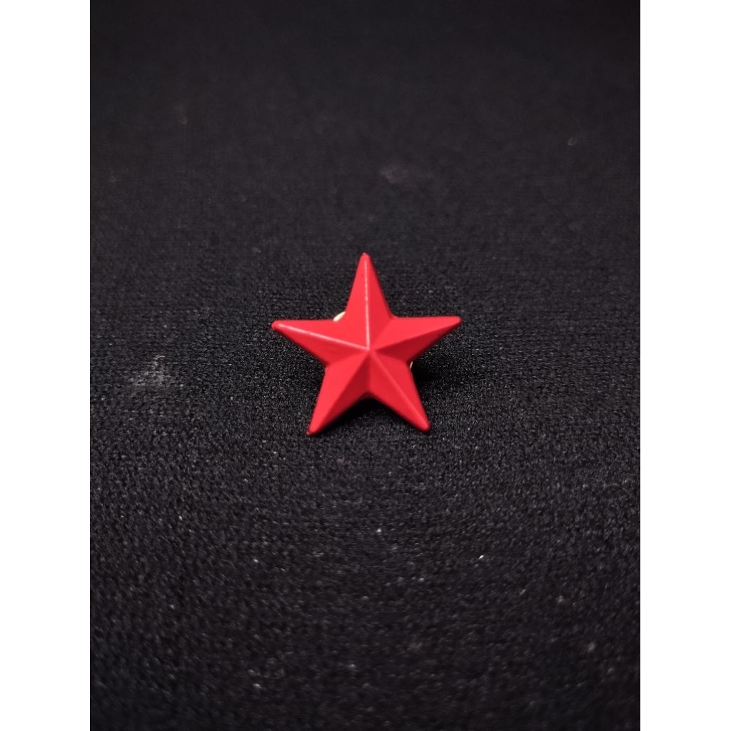 pin bintang merah red star progesif revolusioner