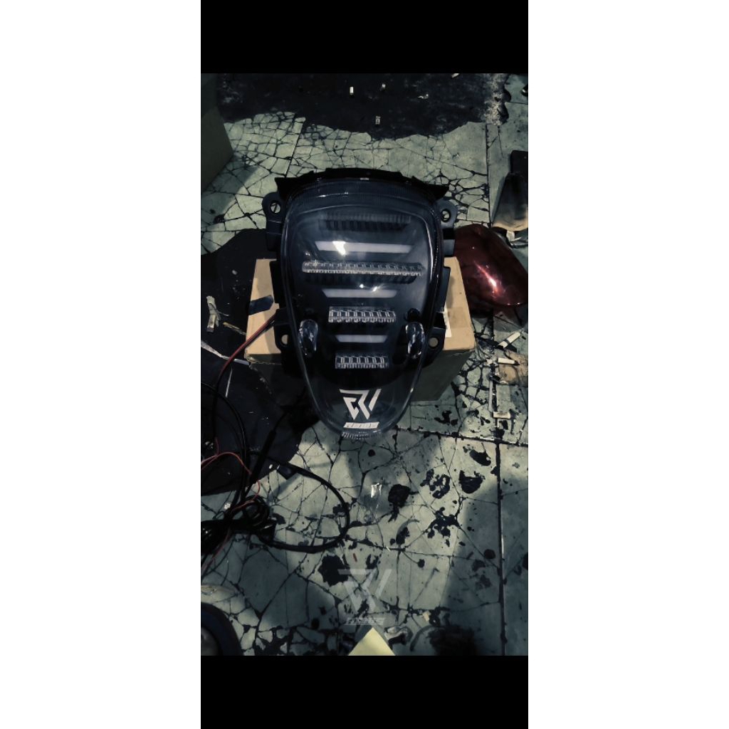 Stoplamp slimframe scoopy karbu