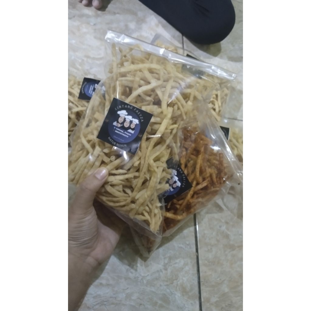 

Stik Pangsit 250gr_Orginal Daun Jeruk_Pedas_Extra Pedas_cemilan kering_murah enak _
