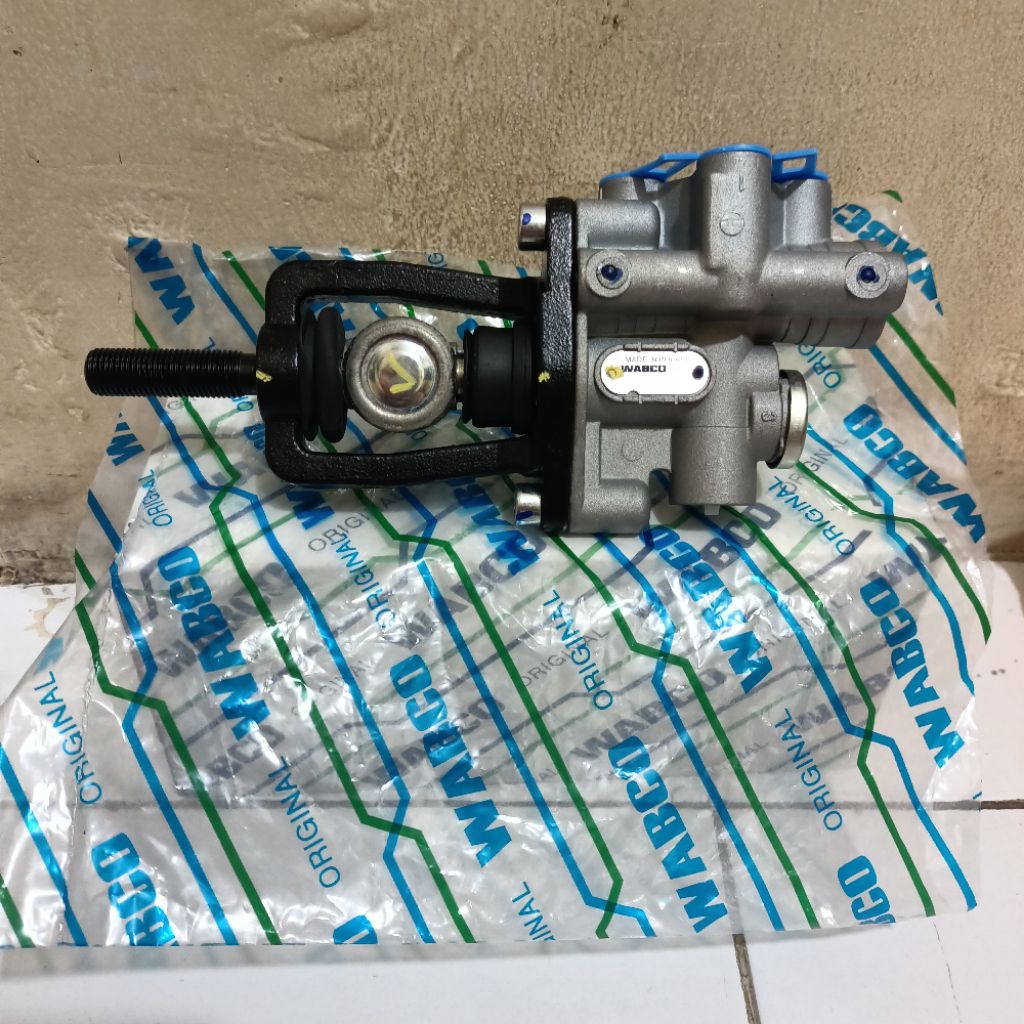 FOLLOW UP VALVE S3351-91060 POWER SHIFT HINO 500 FM320TI WABCO JAPAN