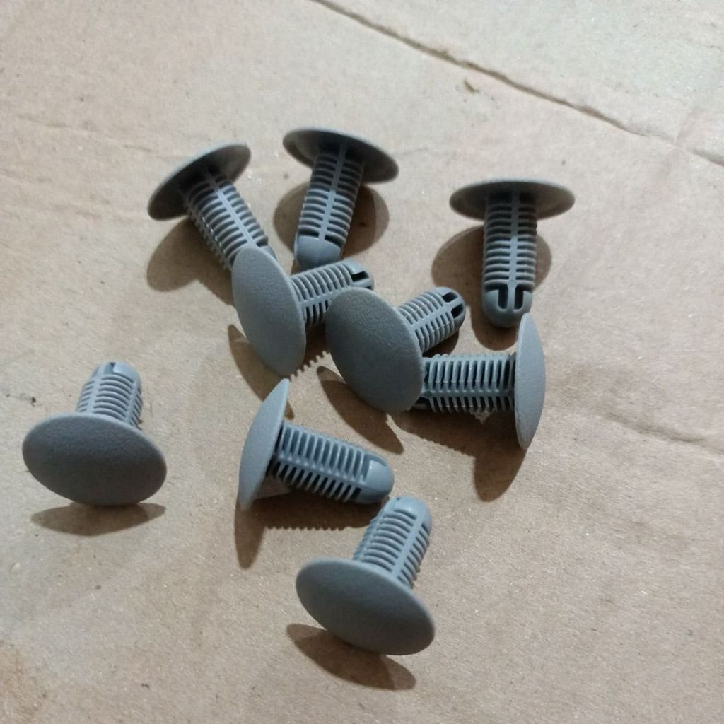 Kancing klip clip Plafon Mitsubishi Canter Pajero dll Original