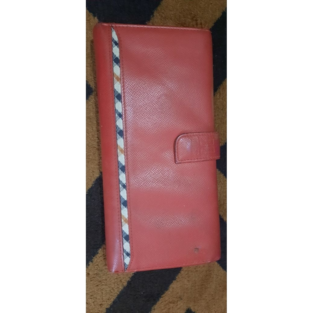 dompet second, dompet lipat, banyak ruang, daks, warna merah, kondisi dalam masih mulus banget