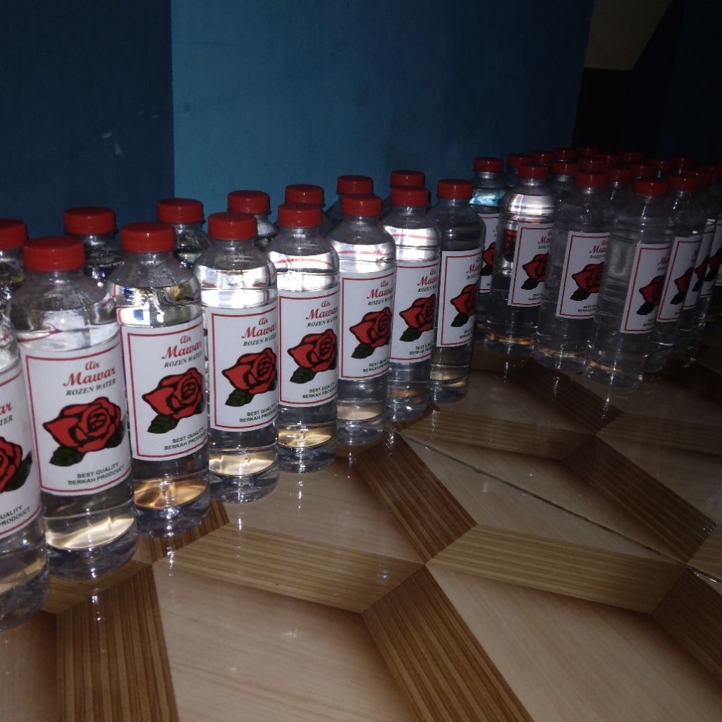 

Air Mawar Wangi dan harum Untuk Ziarah Makam Botol Plastik aman tidak pecah. Harga Satuan