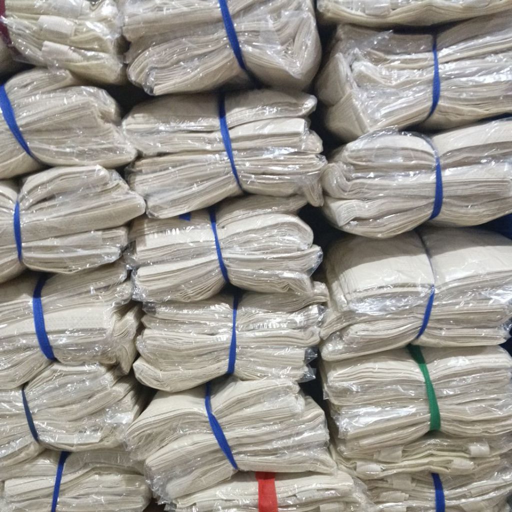 

Paket Hemat Hls Box dus 20x20 Isi (300 PCS) Tas Kain Spunbond