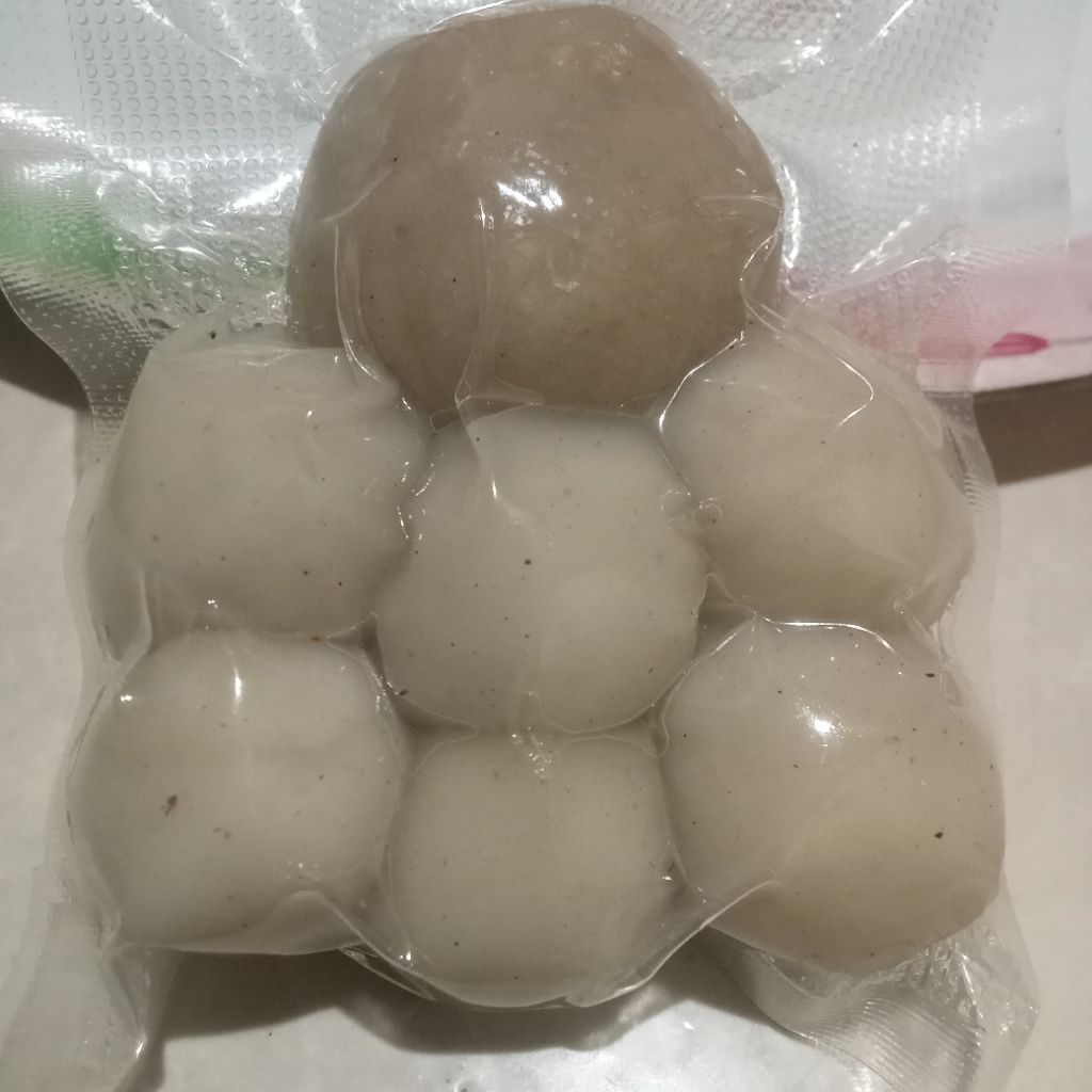 

8 bungkus baso saja isian ayam suir Xtra pedas murah