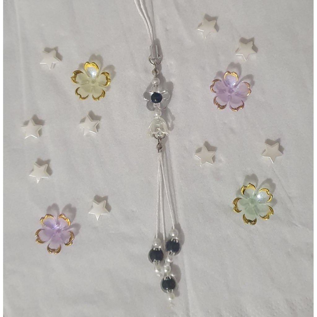 FURIN FLOWER ~  STRAP PHONE