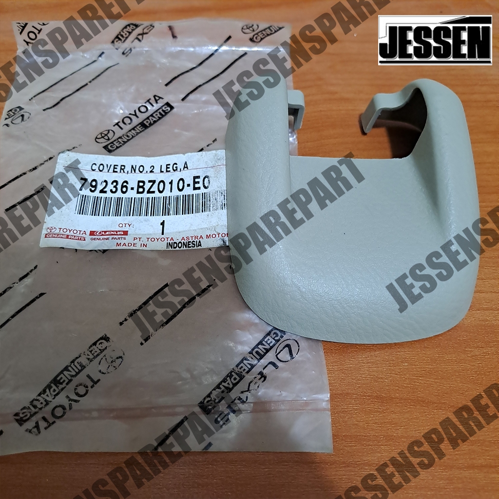 Tutup Cover Baut Kaki Jok Bangku Dudukan Belakang Avanza Xenia 79236-BZ010-E0