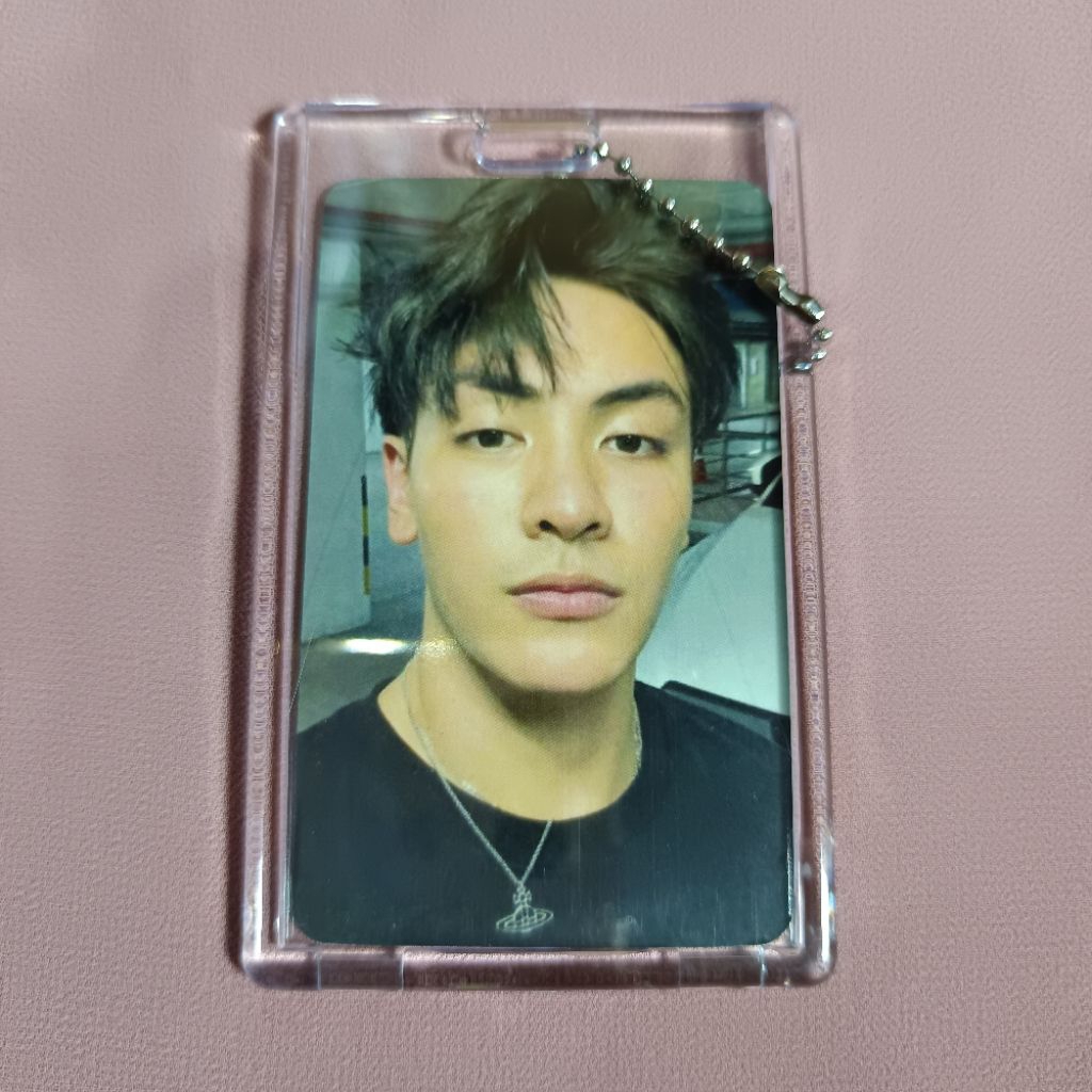 

CAHOL AKRILIK UNTUK PHOTOCARD