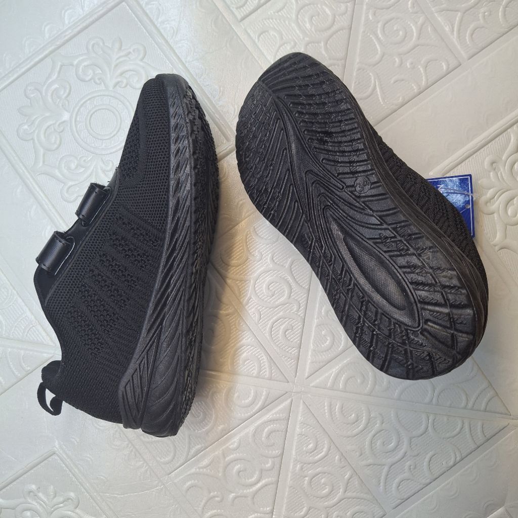 sepatu sekolah dallas rekat hitam polos
