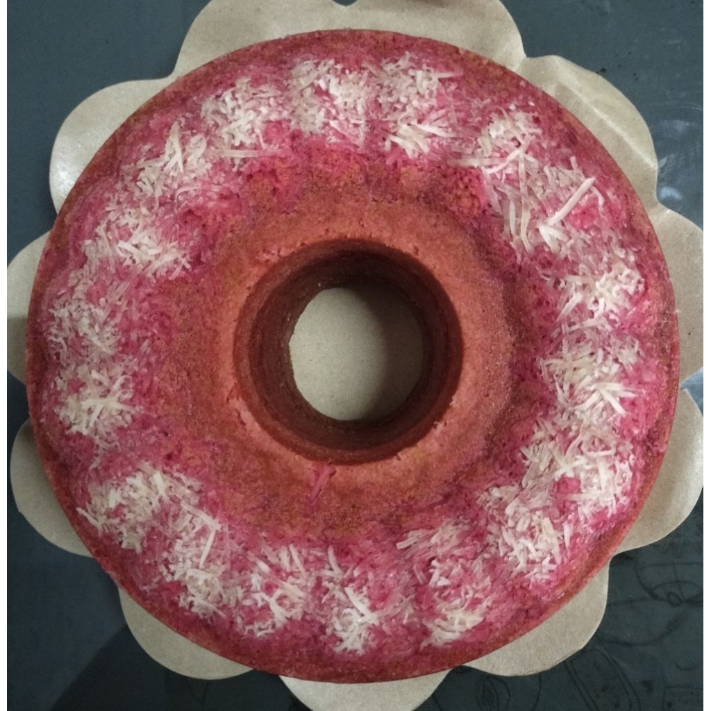 

Bolu kukus Red Velvet keju lumer ukuran 22 cm