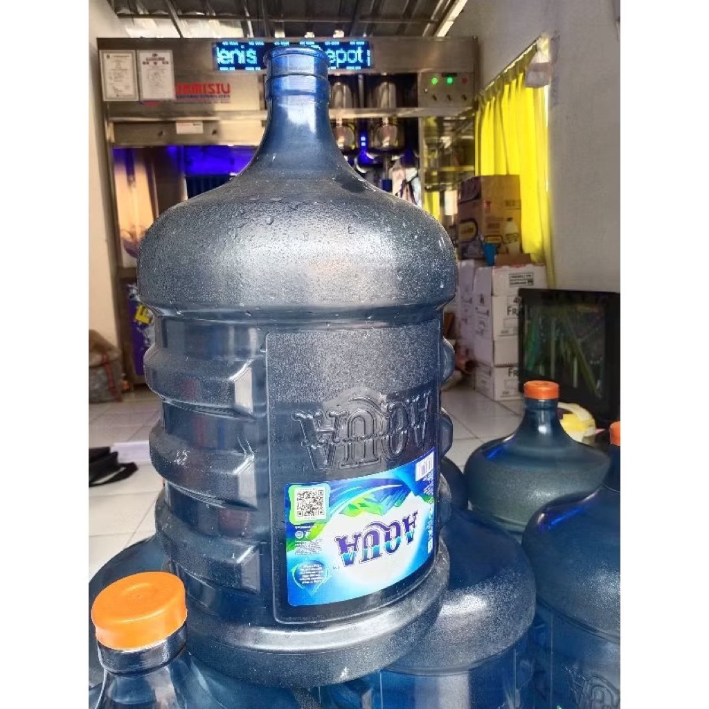 

AQUA GALON KOSONG
