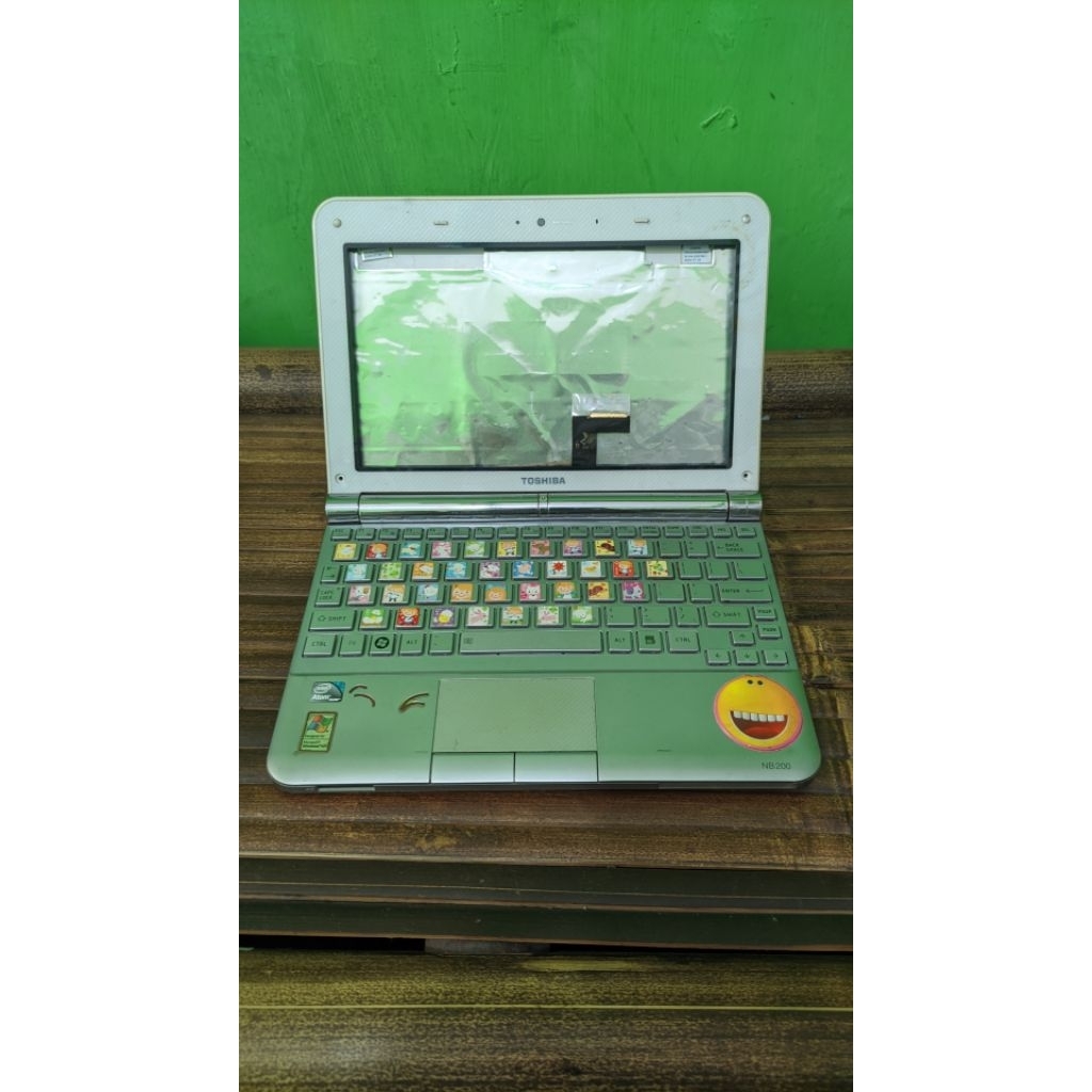 Casing bekas LaptopToshiba NB200