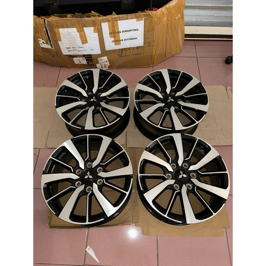 velg r18 ori pajero sport