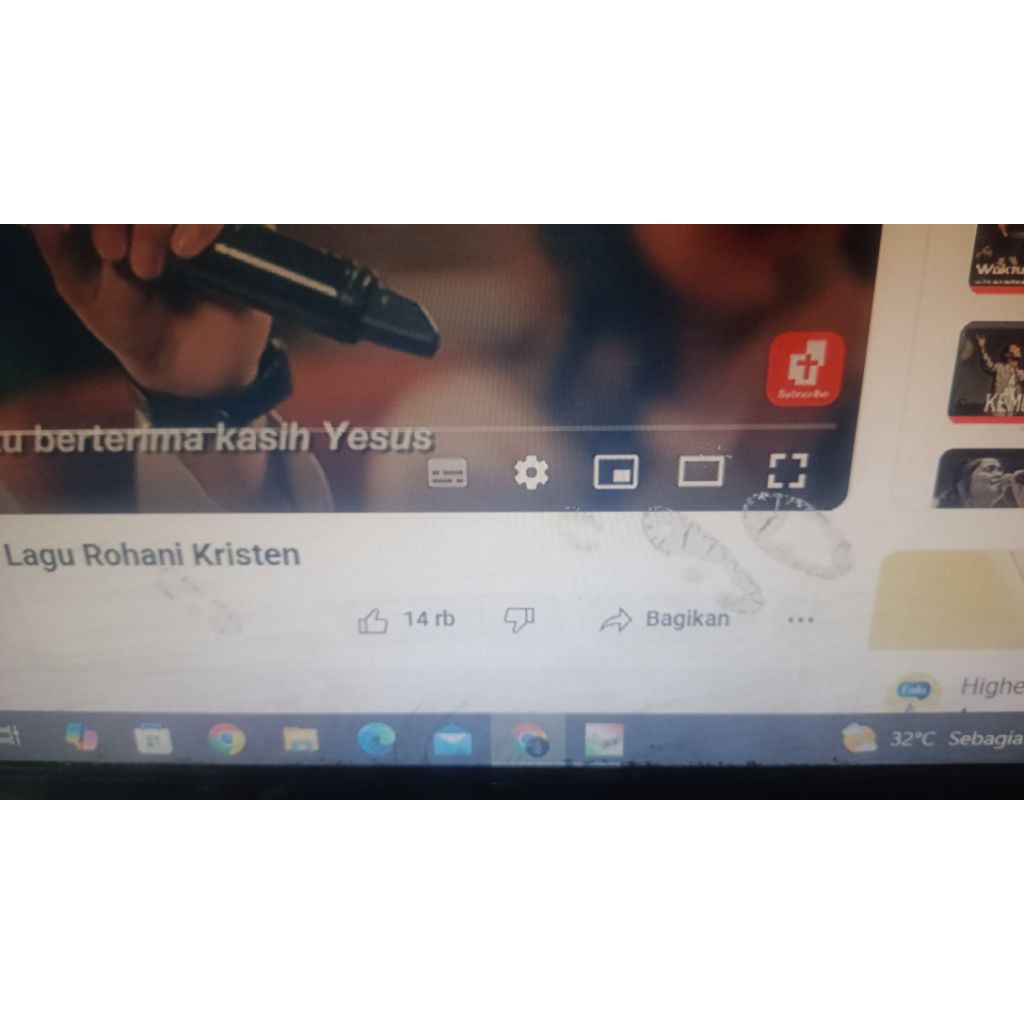 monitor LED Samsung 22 HDMI in minus berembun sedikit