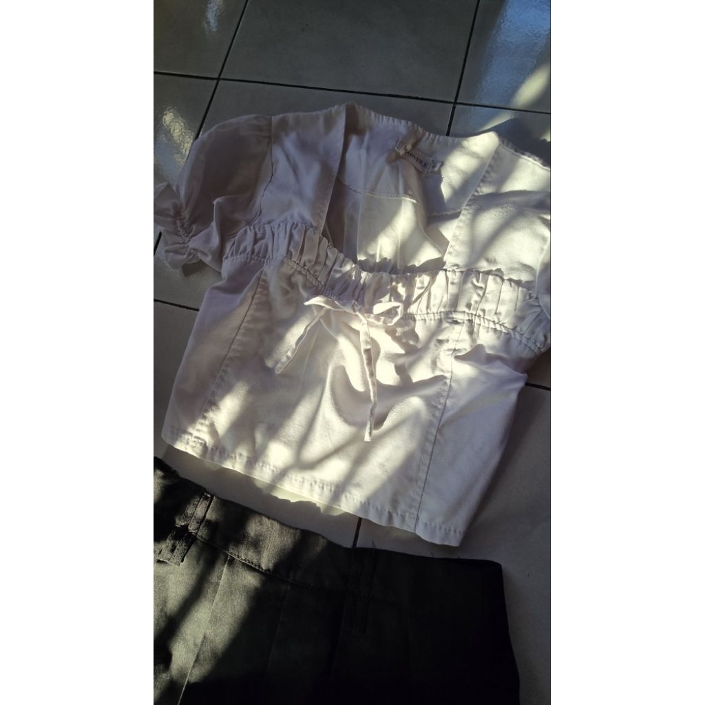 preloved top semi square neck