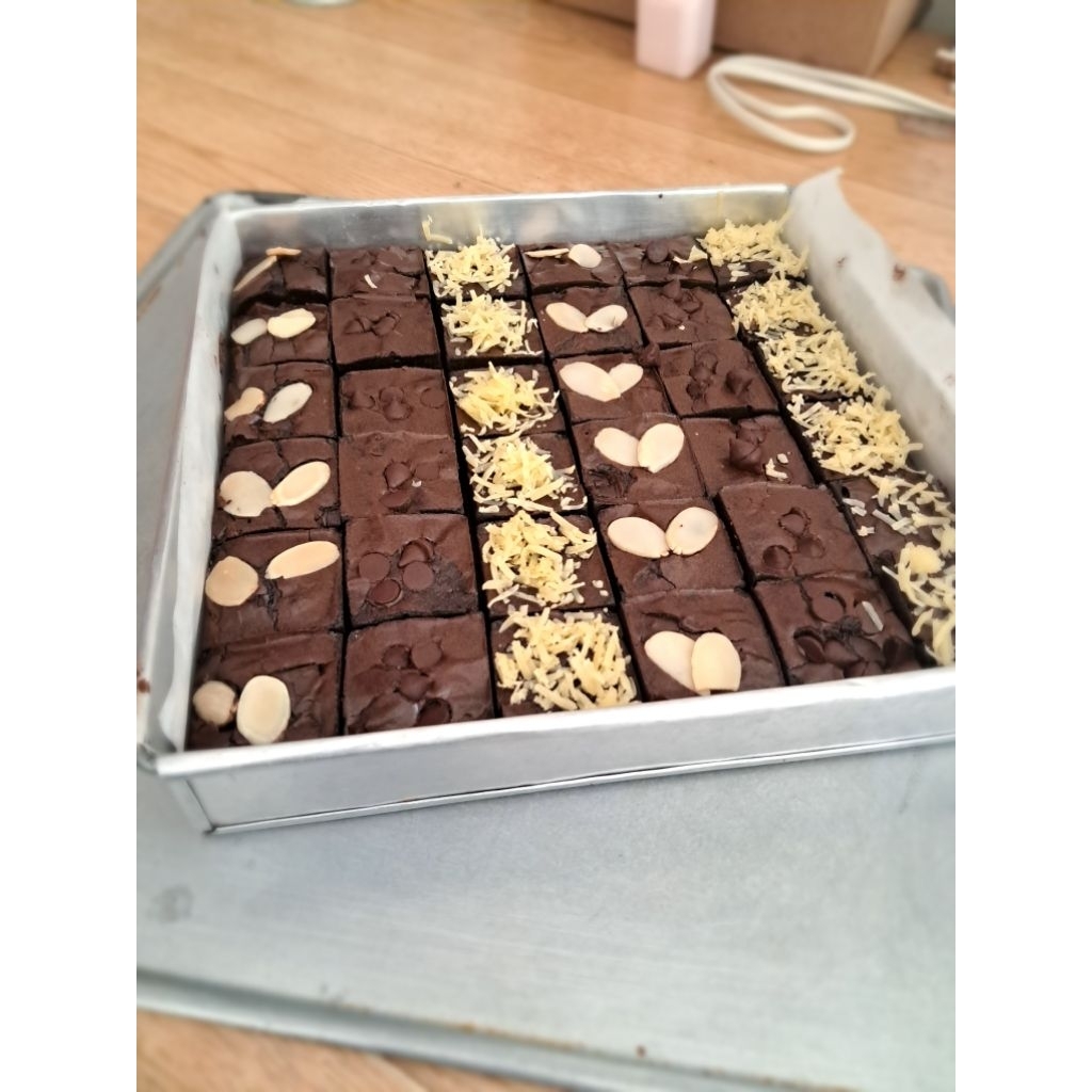 

Brownies Fudgy dan Lumer Family Size