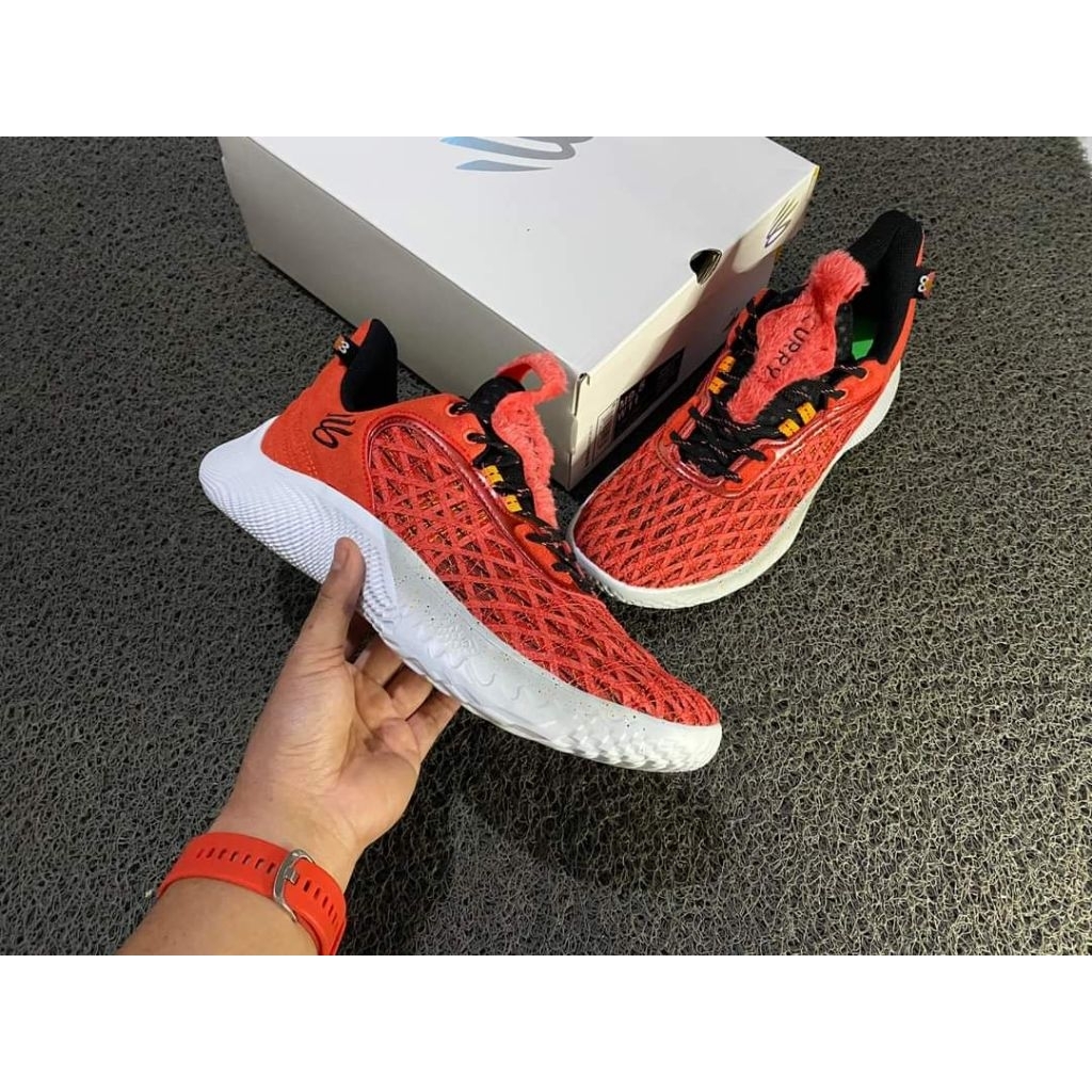 SEPATU CURRY 9 DRIBBLE ME ELMO