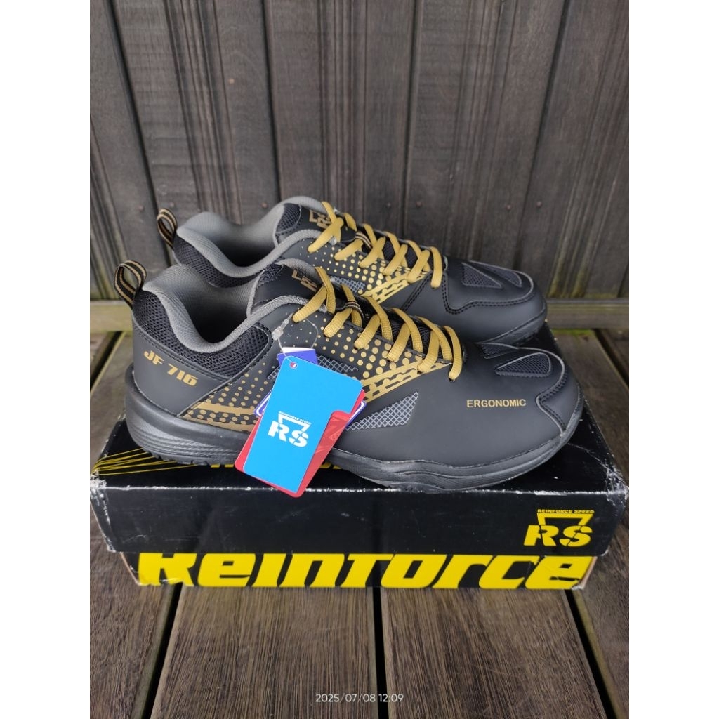 Sepatu Badminton RS JF716