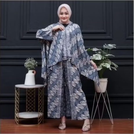 ONE SET NAGITA ,ONE SET WANITA KEKINIAN OUTFIT BERHIJAB