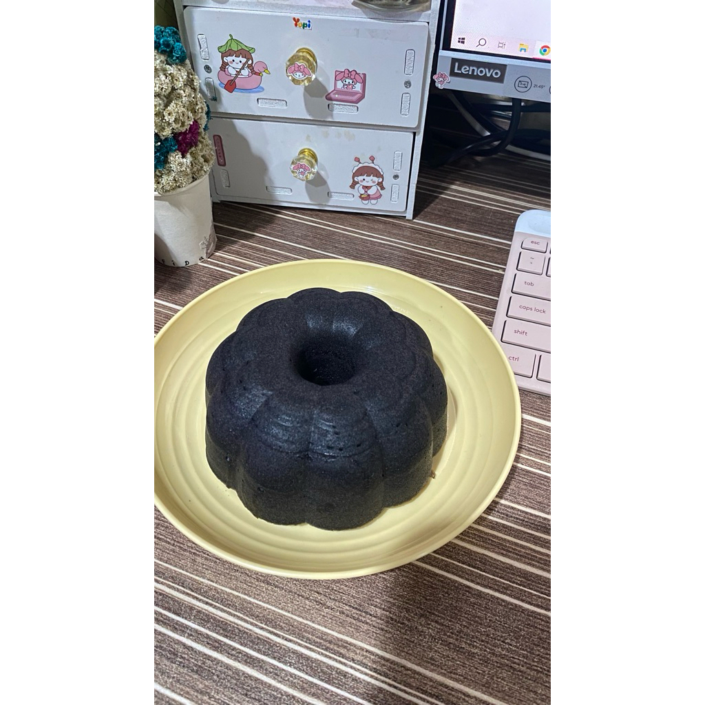 

Bolu ketan hitam keju lumer