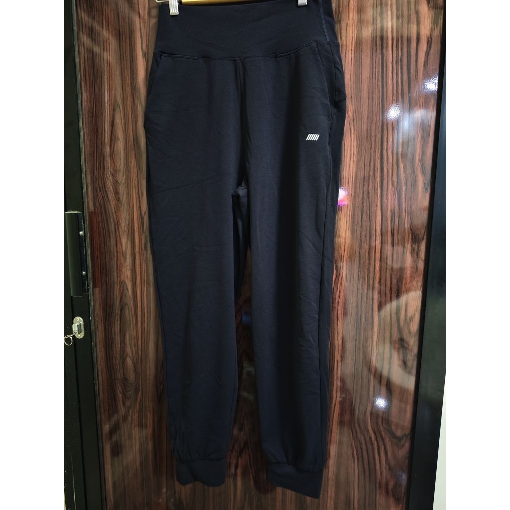 STL jogger pants