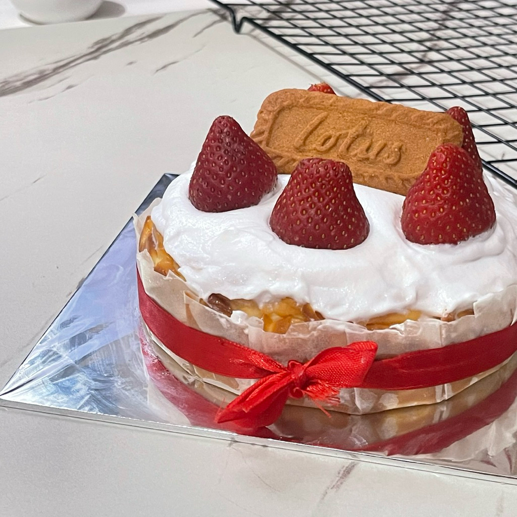 

(KHUSUS INSTAN) BURNT CHEESECAKE CUSTOM PO 1 HARI