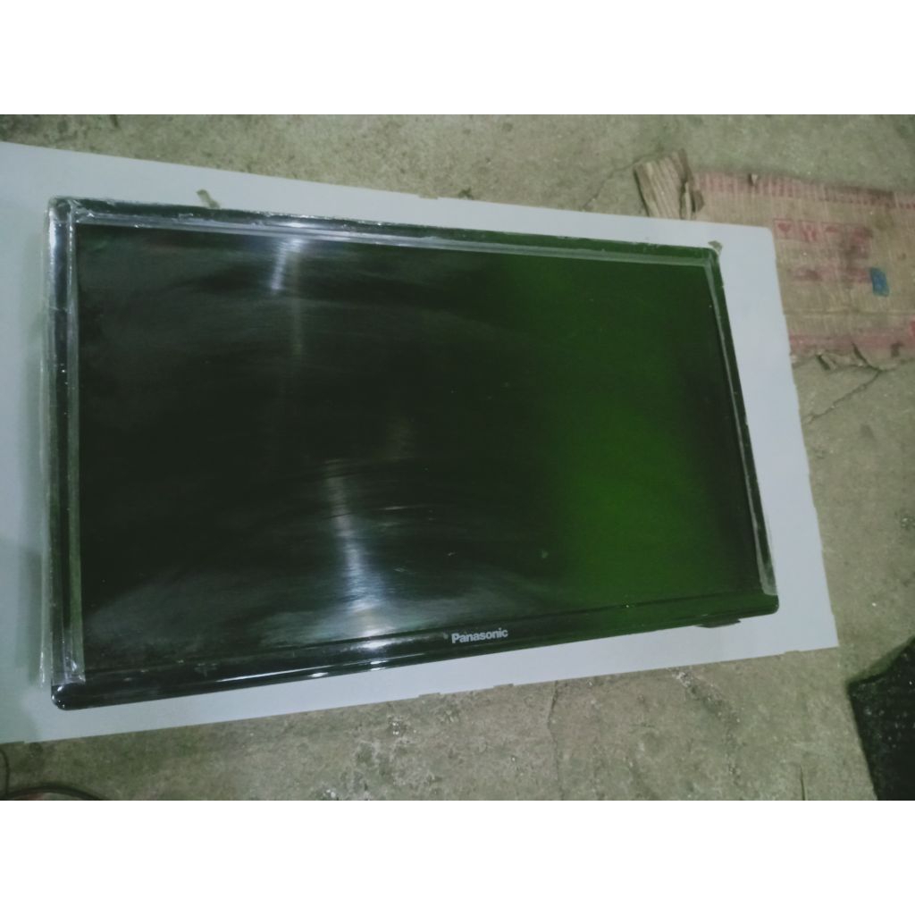 Panel Layar Tv LED 22 inch Panasonic TH-22E302G