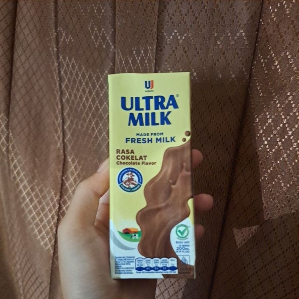 

SUSU ULTRA FRESH MILK 200ML Rasa Cokelat