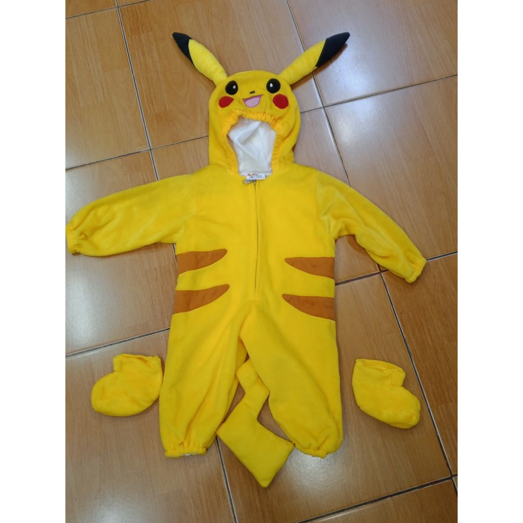 Kostum Pikachu