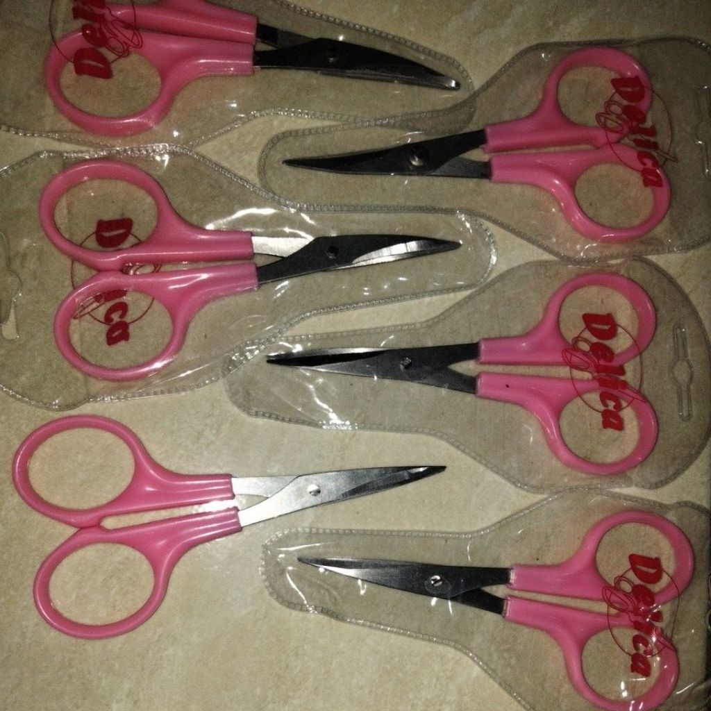 

GUNTING LENGKUNG DIY CRAFTER GUNTING DEDEL JAIT