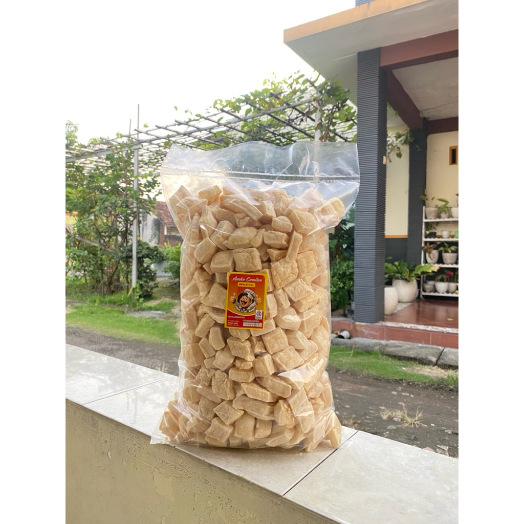 

500 gram Kerupuk Tahu Kotak Rambak Tahu Rasa Nikmat Original Kerupuk Camilan Enak Renyah