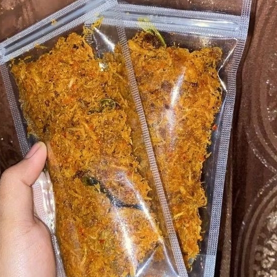 

SERUNDENG AYAM SUWIR 100 GRAM/pedas manis gula jawa /GURIH ayam goreng suwir/SERUNDENG KELAPA KHAS JAWA