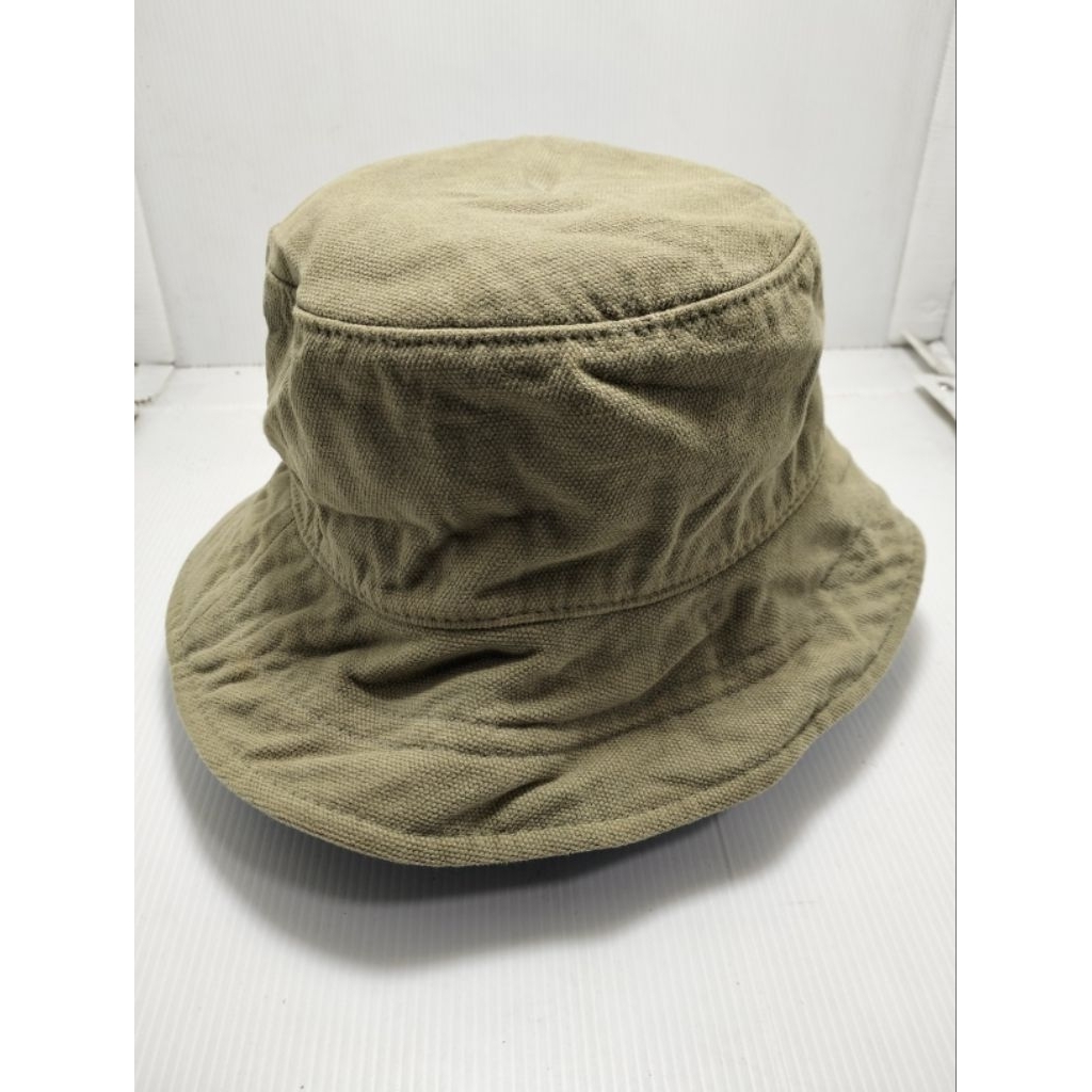 Topi bagus warna hijau army , modelnya qren
