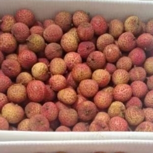 

leci merah fresh manis dan segar