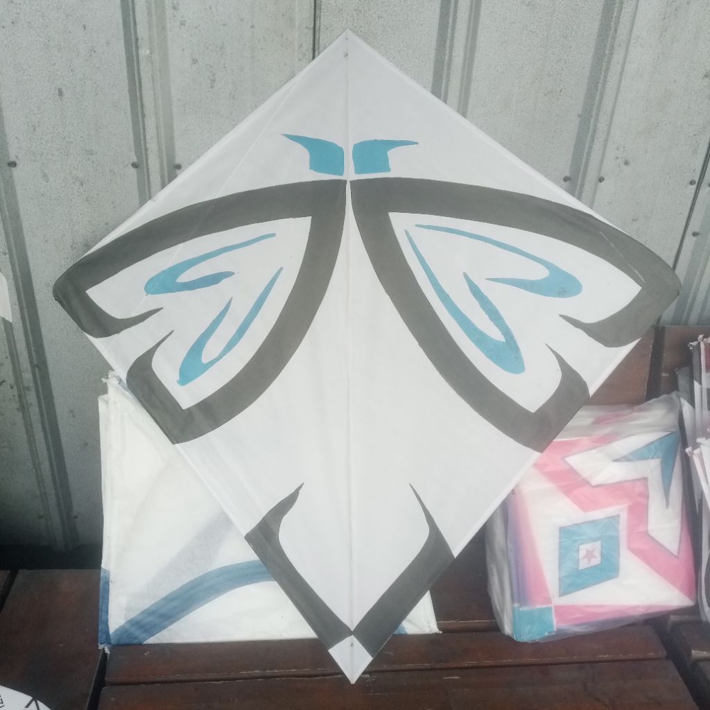 layangan aduan ukuran 110,115 (10pcs)