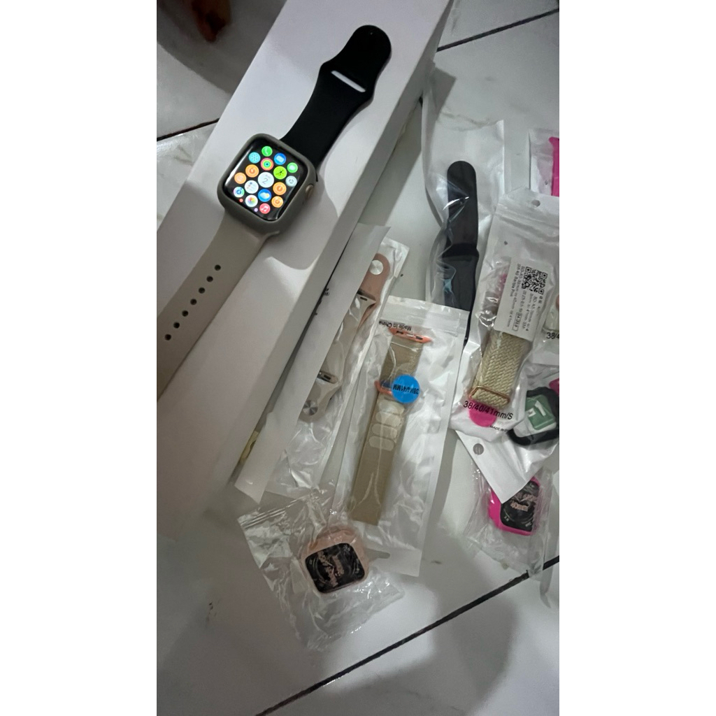 preloved iwatch series 4 40mm