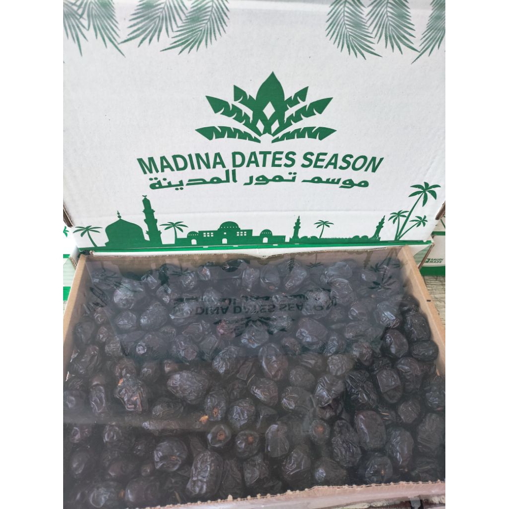 

Kurma Ajwa Madinah Dates Season 3kg