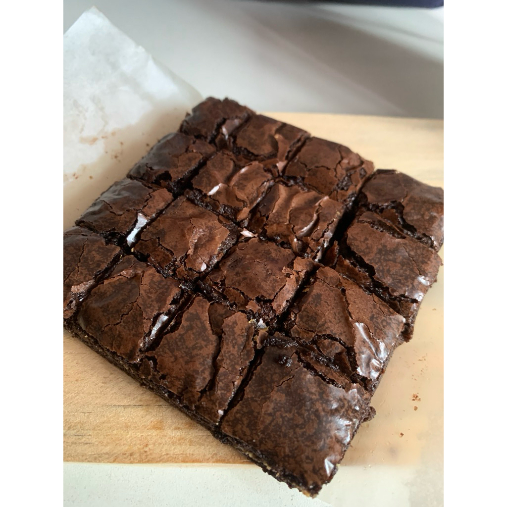 

Brownies Coklat Fudgy | Paw’s OG Brownies