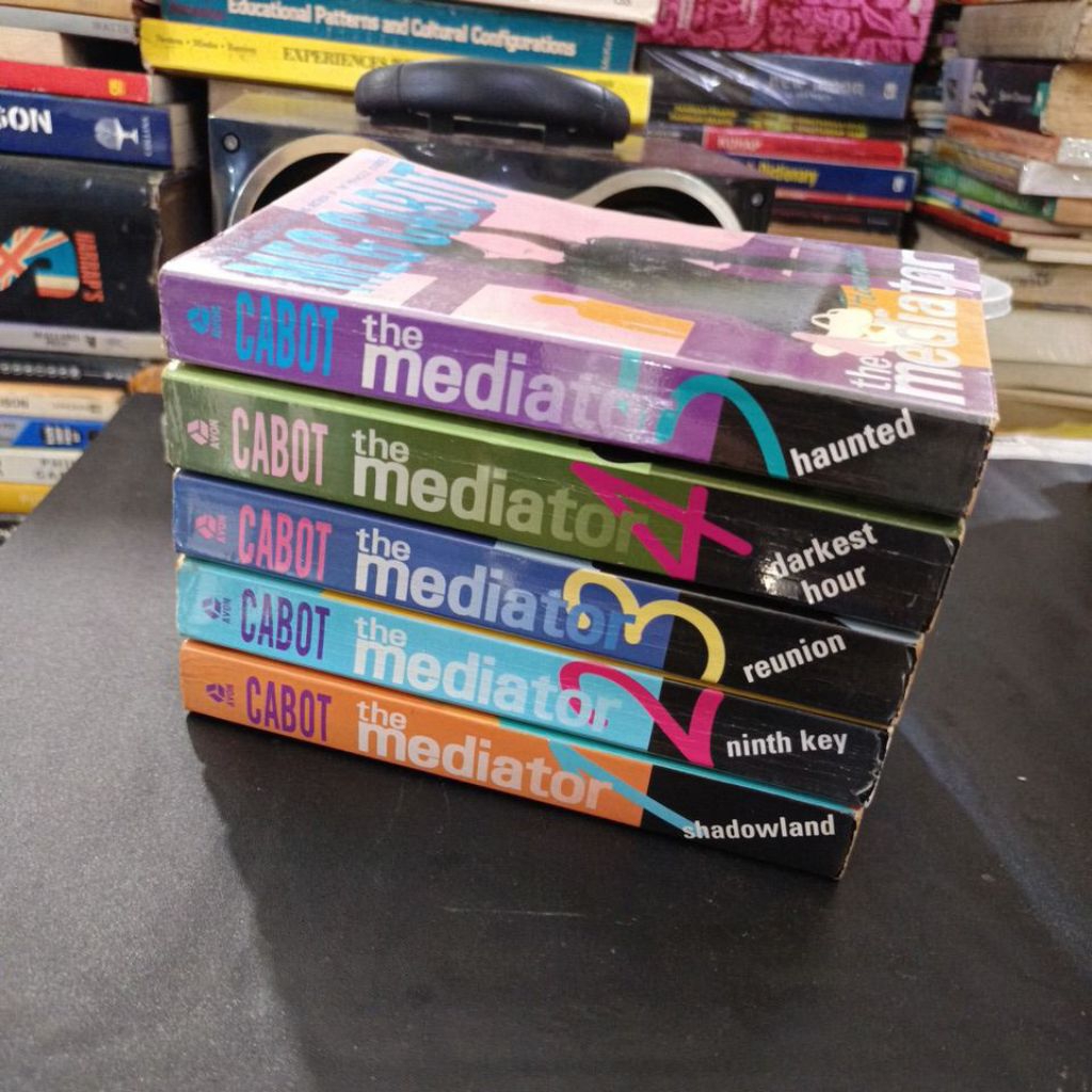the mediator 1 sampai 5 by meg cabot import original