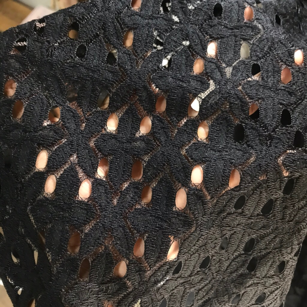 kain brokat katun ~ kain brokat Import ~ kain brokat semi prada