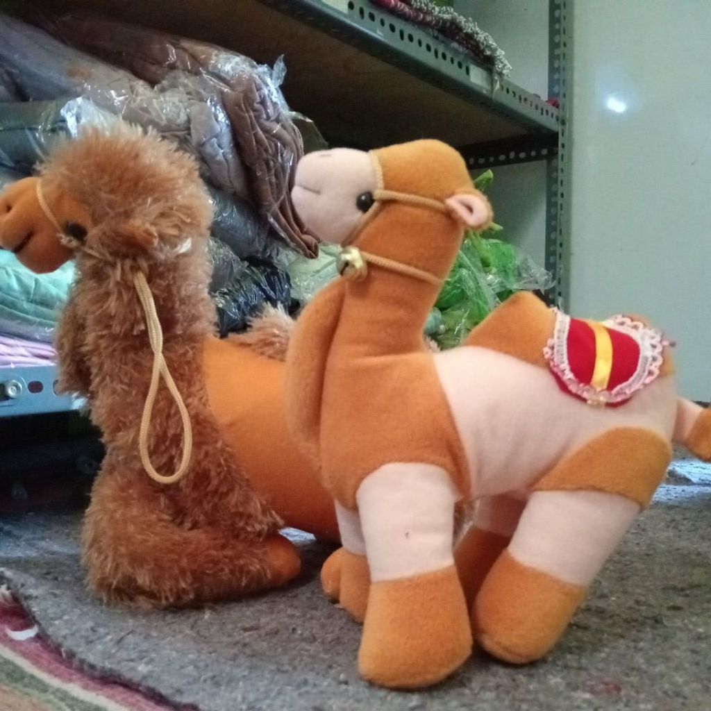 Boneka Unta Uk. M / Unta / Souveneri Haji umroh