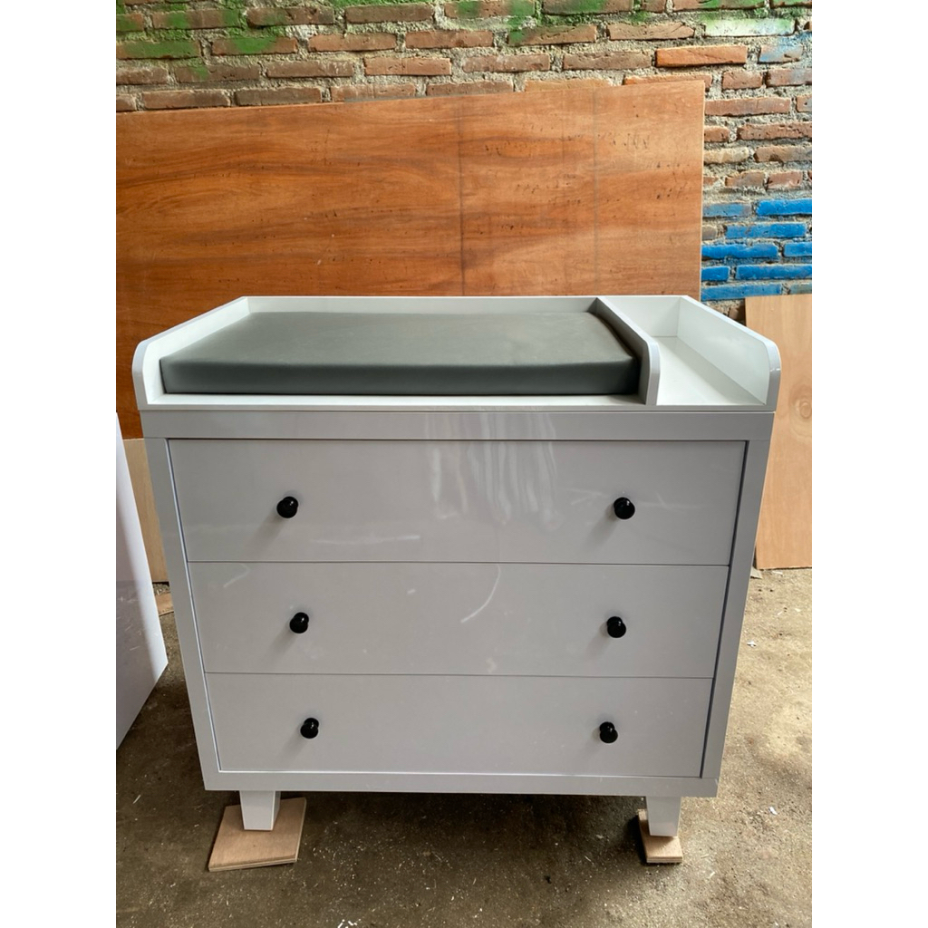 BABY CHANGING/ BABY TAFEL LEMARI BAYI