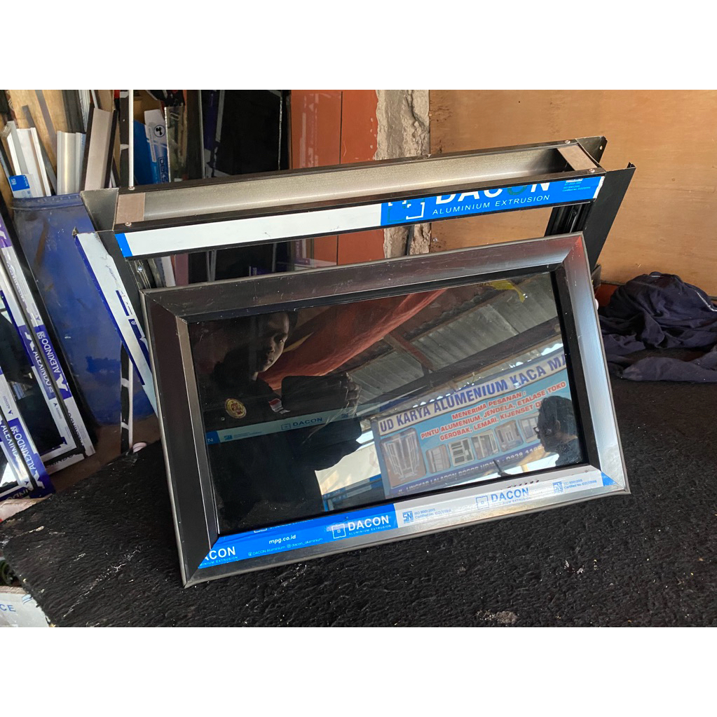 bovenly alumunium uluran 60x40